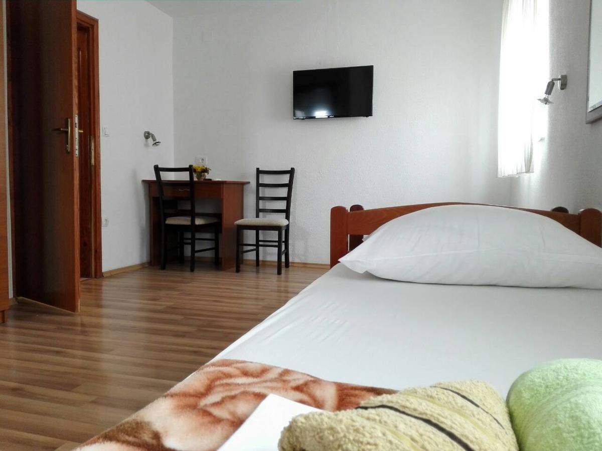 Pansion Crnjac Hotel Međugorje Buitenkant foto