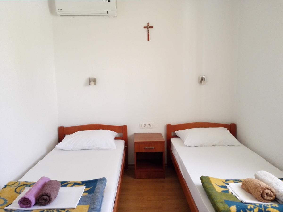 Pansion Crnjac Hotel Međugorje Buitenkant foto
