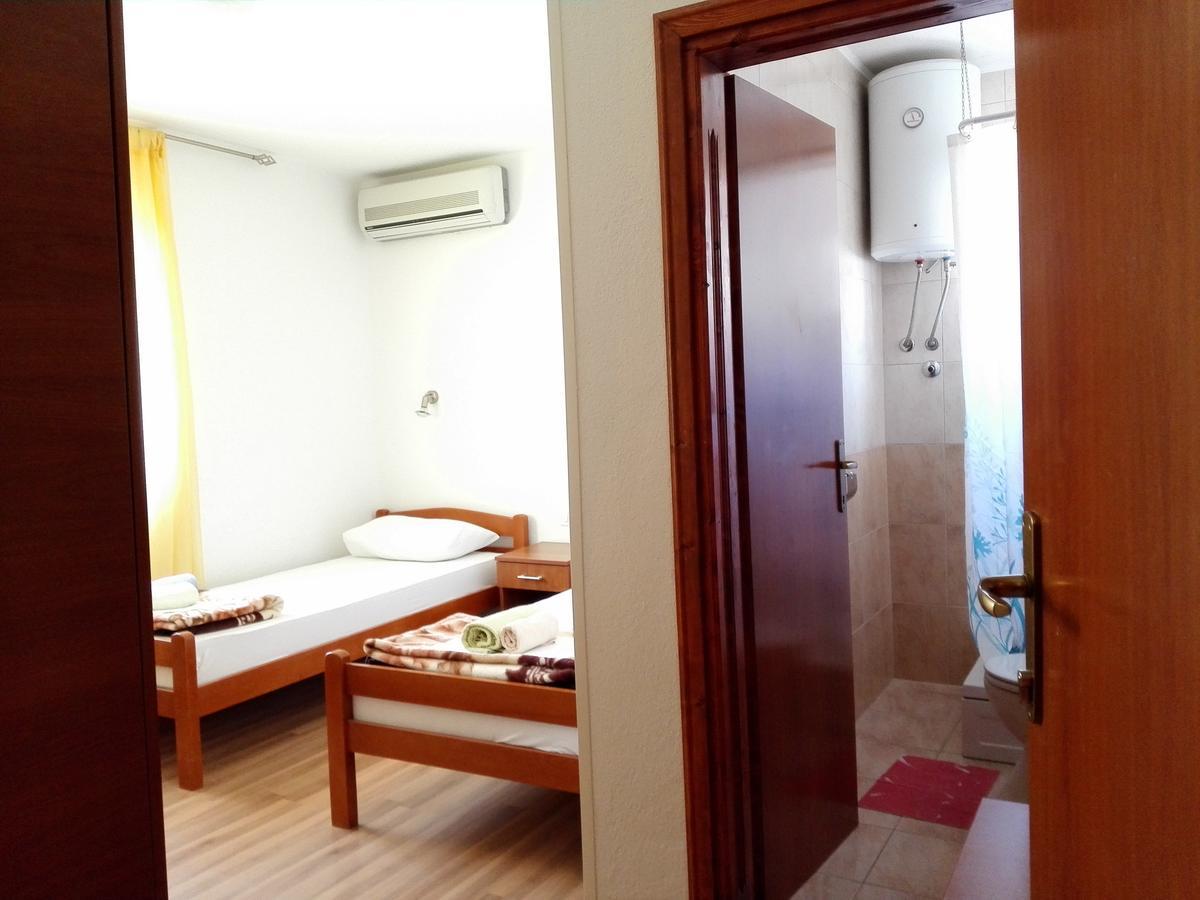 Pansion Crnjac Hotel Međugorje Buitenkant foto