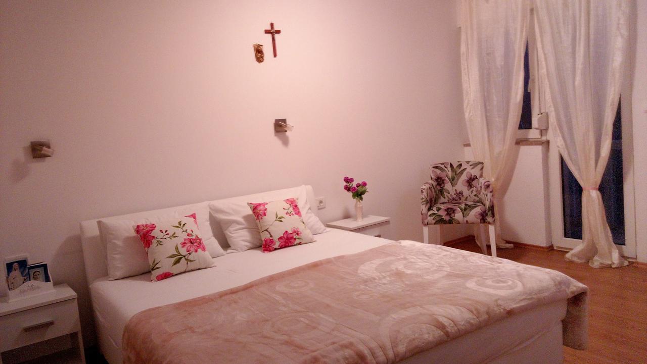 Pansion Crnjac Hotel Međugorje Buitenkant foto