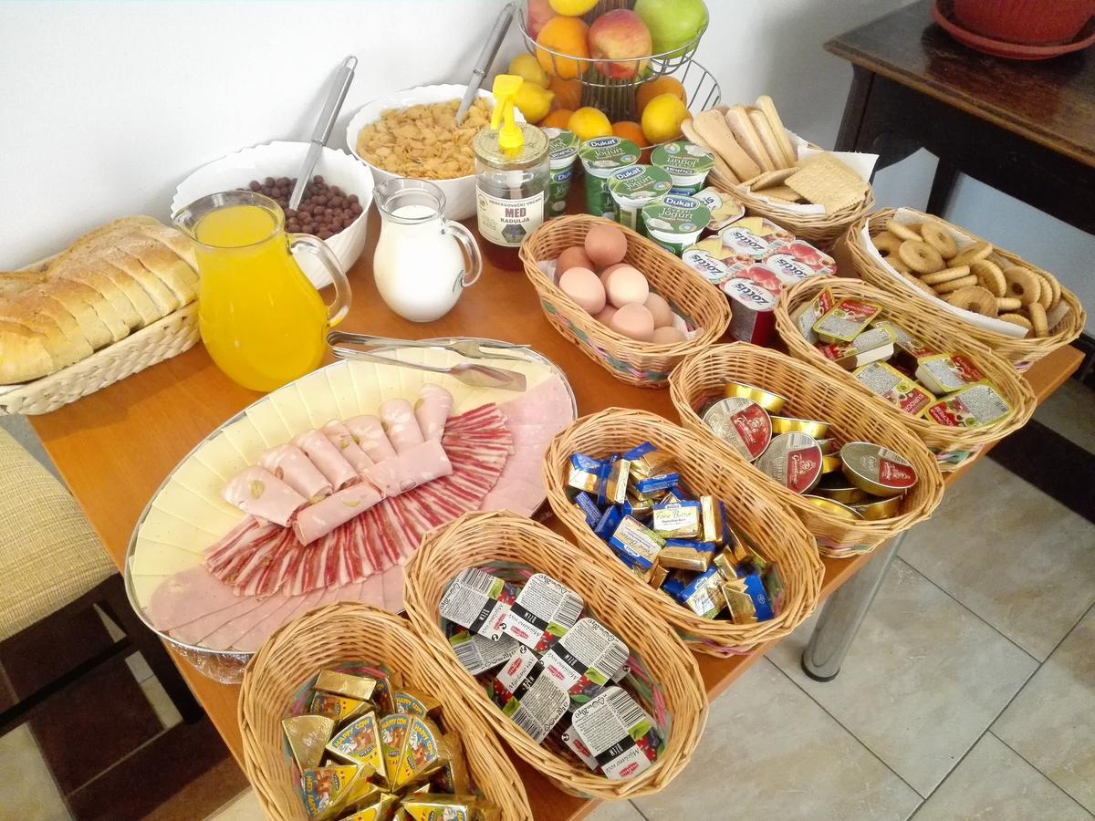 Pansion Crnjac Hotel Međugorje Buitenkant foto